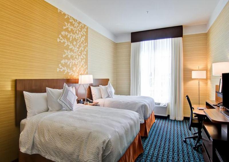 Fairfield Inn & Suites By Marriott Kamloops Bagian luar foto