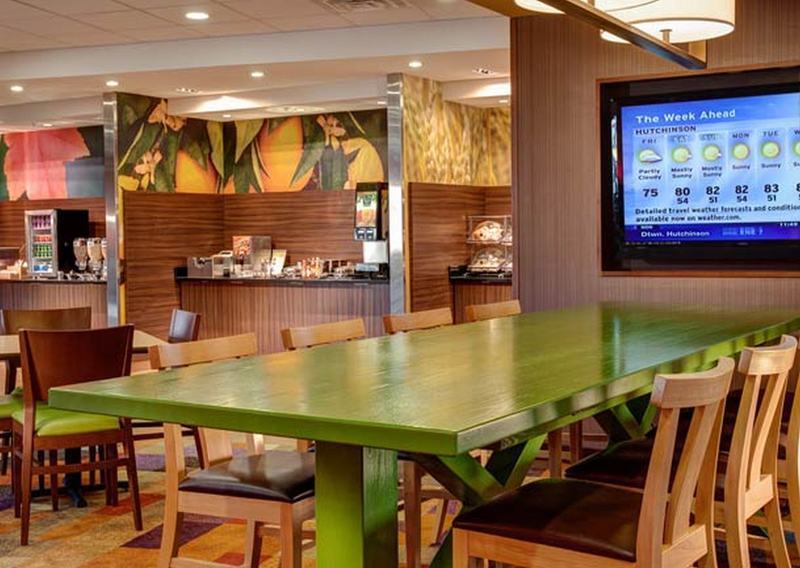 Fairfield Inn & Suites By Marriott Kamloops Bagian luar foto