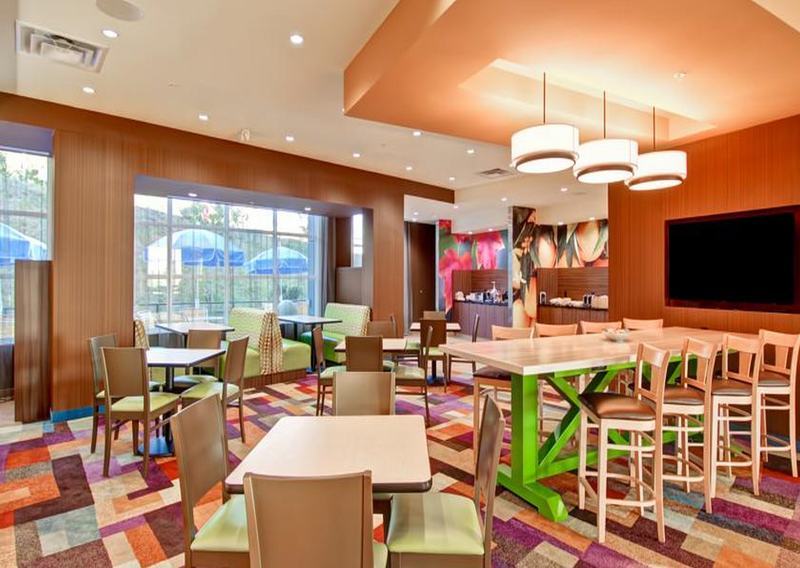 Fairfield Inn & Suites By Marriott Kamloops Bagian luar foto