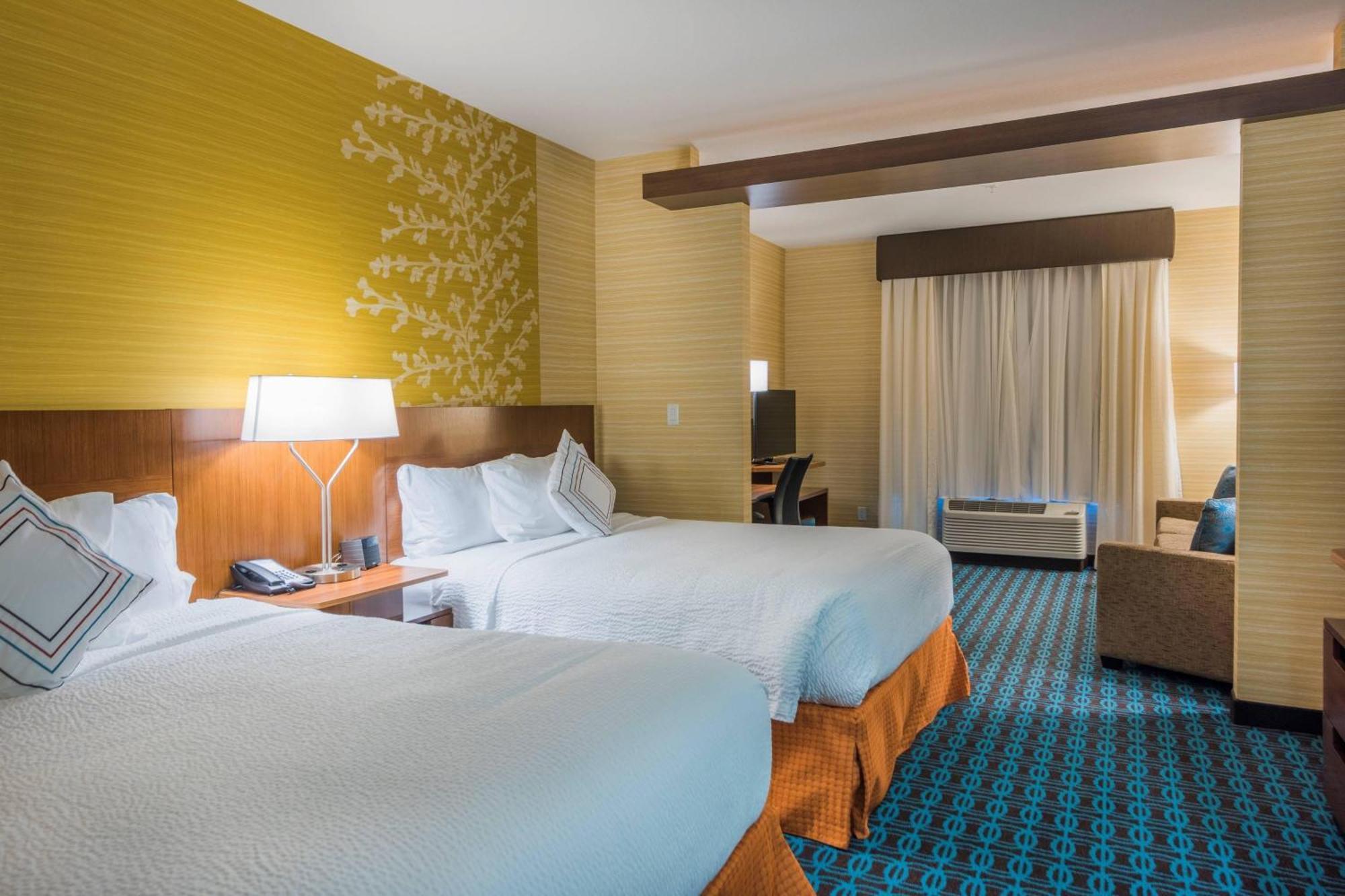 Fairfield Inn & Suites By Marriott Kamloops Bagian luar foto