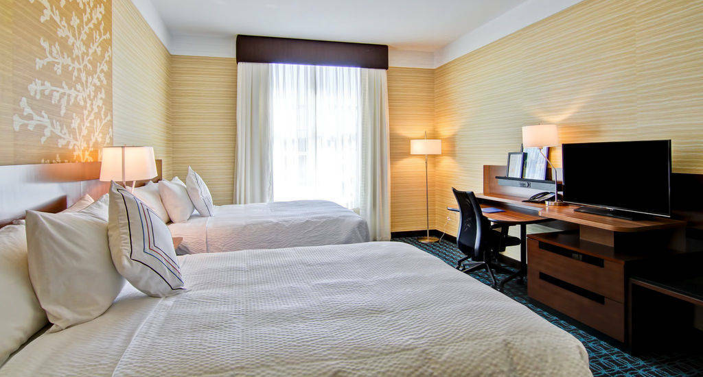 Fairfield Inn & Suites By Marriott Kamloops Bagian luar foto